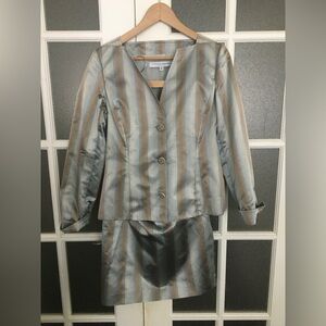 Vintage Carolina Herrera Silk Suit Skirt Set 8